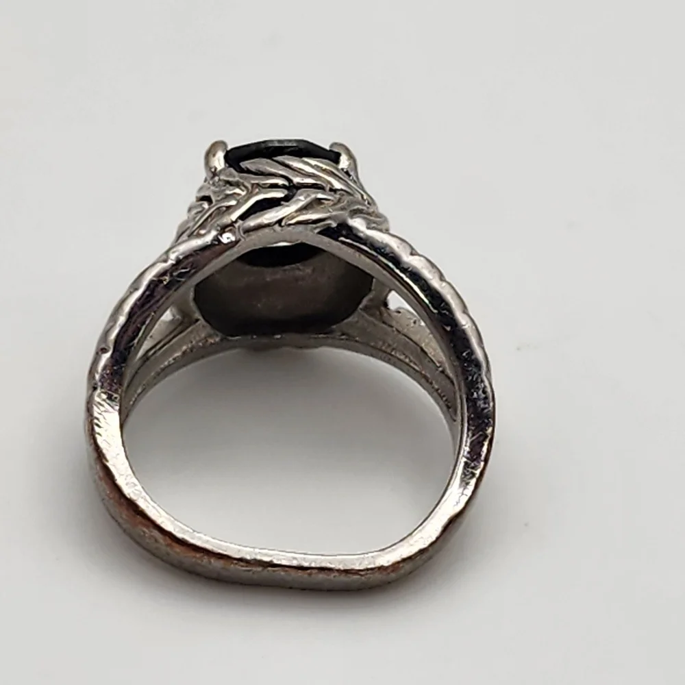 Premier Designs Silver Tone & Black Ring (6.5)
